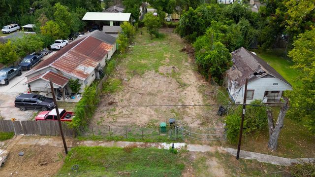 8613 Lavender Street, Houston, TX 77016