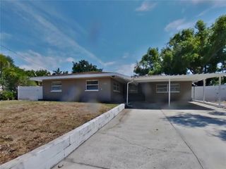 1456 LAKEVIEW DRIVE, Tarpon Springs, FL 34689