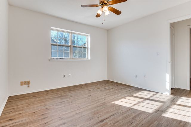 213 Sixpence Lane, Euless, TX 76039