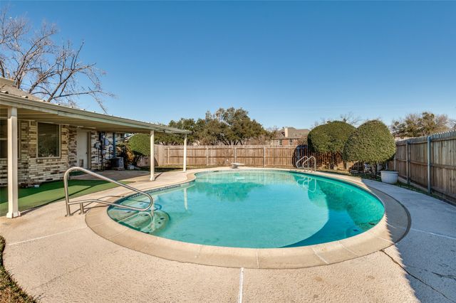 213 Sixpence Lane, Euless, TX 76039