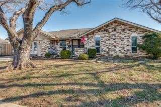 213 Sixpence Lane, Euless, TX 76039