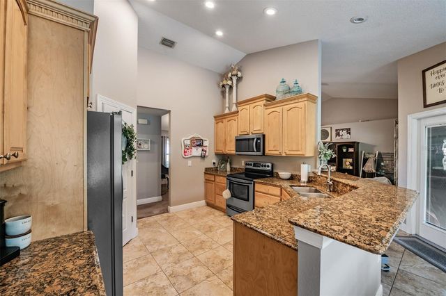 3218 BELLA GARDEN LANE, Plant City, FL 33566