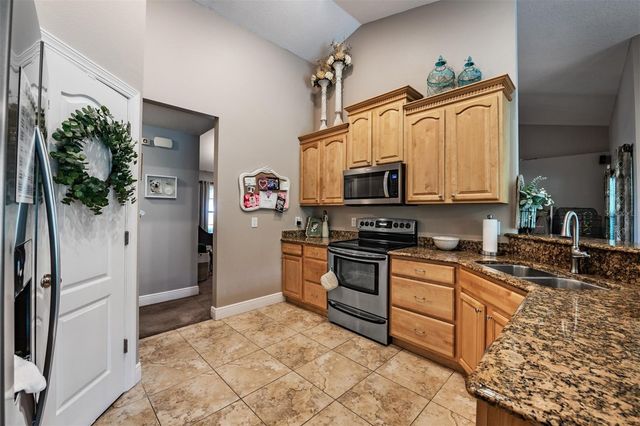 3218 BELLA GARDEN LANE, Plant City, FL 33566