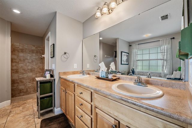 3218 BELLA GARDEN LANE, Plant City, FL 33566