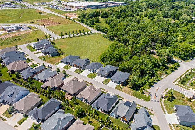 3721 E Woodhue Street, Springfield, MO 65802