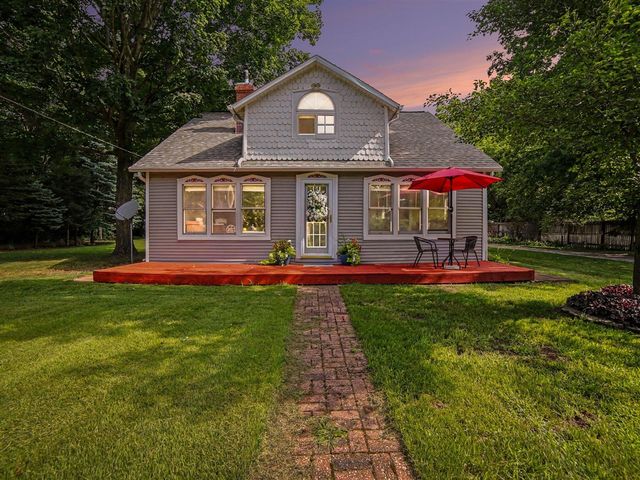 2620 Middle Lake Road, Twin Lake, MI 49457