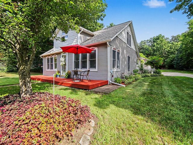 2620 Middle Lake Road, Twin Lake, MI 49457
