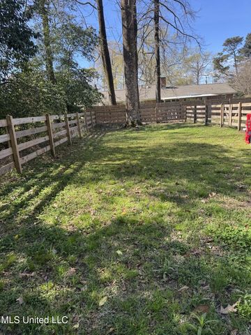 4 Bayou Lane, Natchez, MS 39120