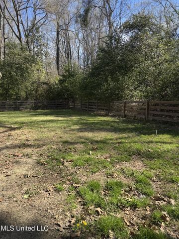 4 Bayou Lane, Natchez, MS 39120