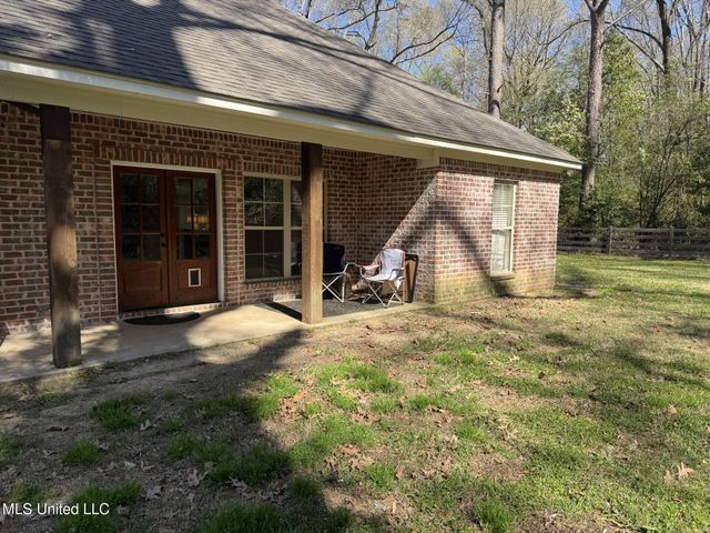4 Bayou Lane, Natchez, MS 39120