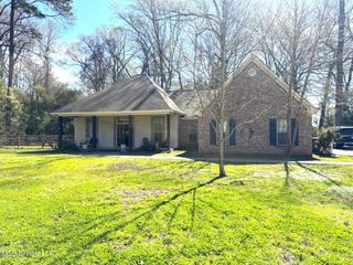 4 Bayou Lane, Natchez, MS 39120