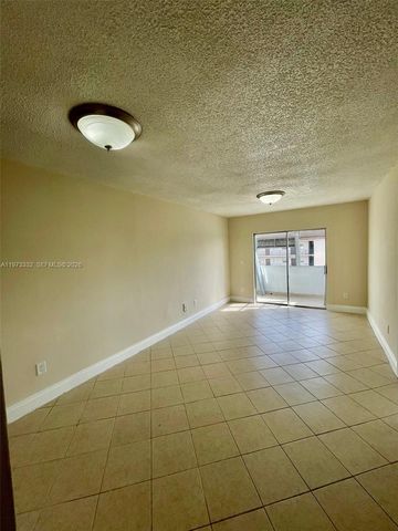 1035 W 77th St 412, Hialeah, FL 33014