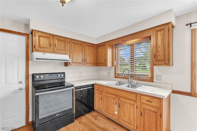 1846 Opal Street, Louisville, OH 44641