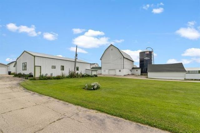 6988 Schneider Road, Middleton, WI 53562