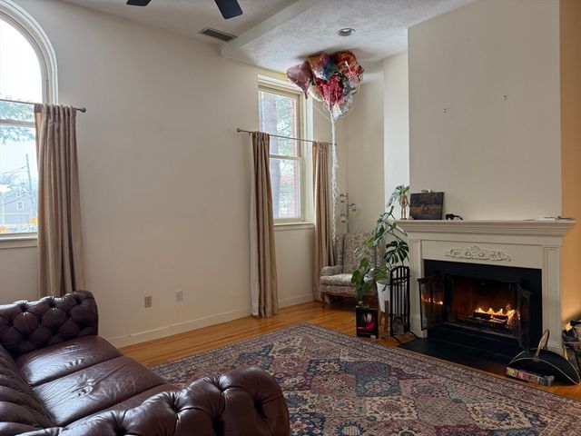 112 Washington Park 3, Newton, MA 02460
