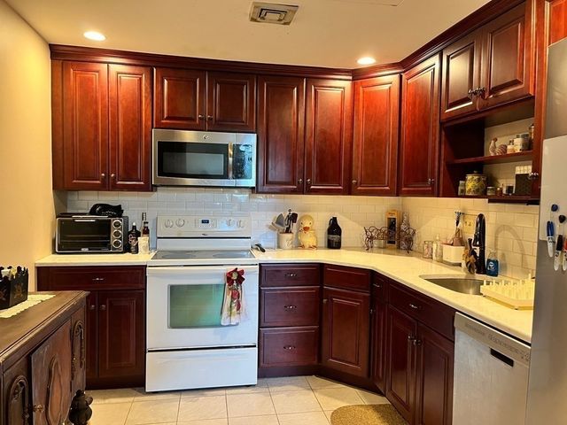 112 Washington Park 3, Newton, MA 02460