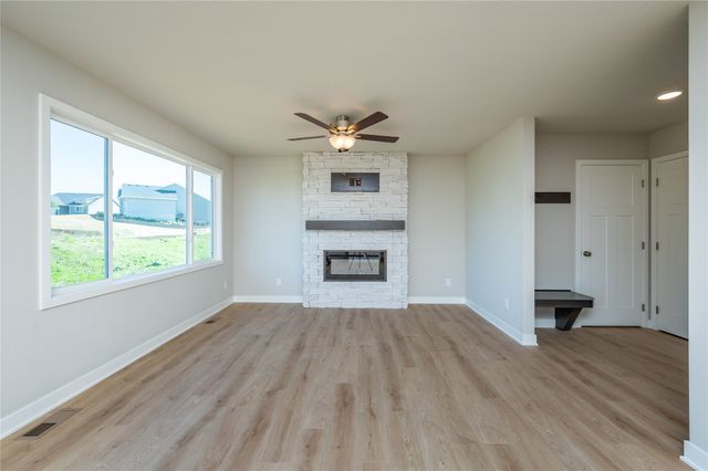 717 W Wright Road, Norwalk, IA 50211