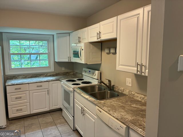 10572 Eagle Drive, Jonesboro, GA 30238