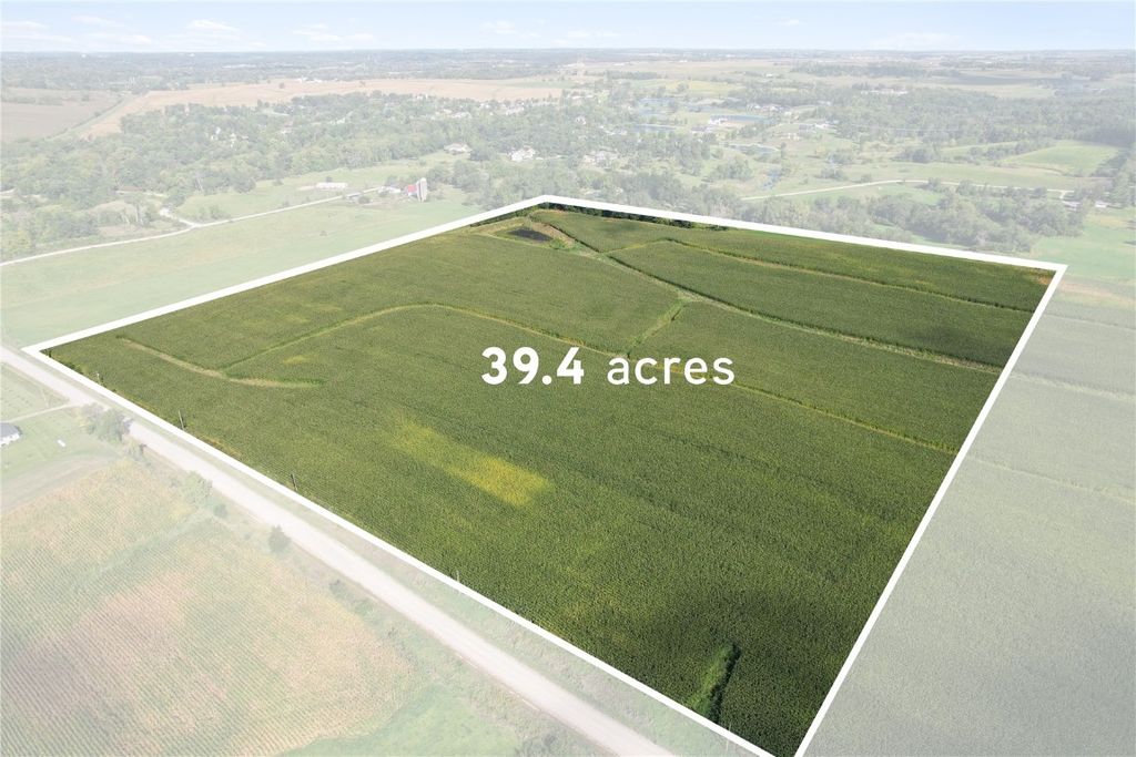 1553 Holmans Road, Mt Vernon, IA 52314