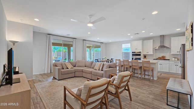 26770 N 71ST Drive, Peoria, AZ 85383