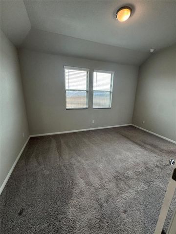 108 Bendecido LOOP, Elgin, TX 78621