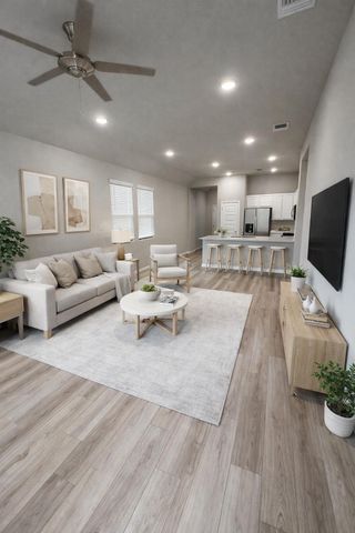 108 Bendecido LOOP, Elgin, TX 78621