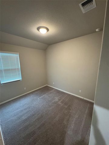 108 Bendecido LOOP, Elgin, TX 78621