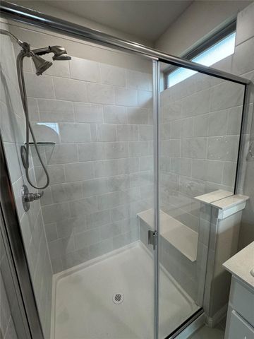 108 Bendecido LOOP, Elgin, TX 78621