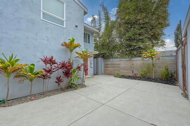 348 La Mesa Avenue, Encinitas, CA 92024