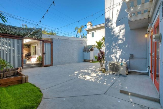 348 La Mesa Avenue, Encinitas, CA 92024