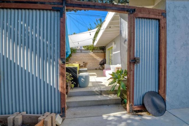 348 La Mesa Avenue, Encinitas, CA 92024