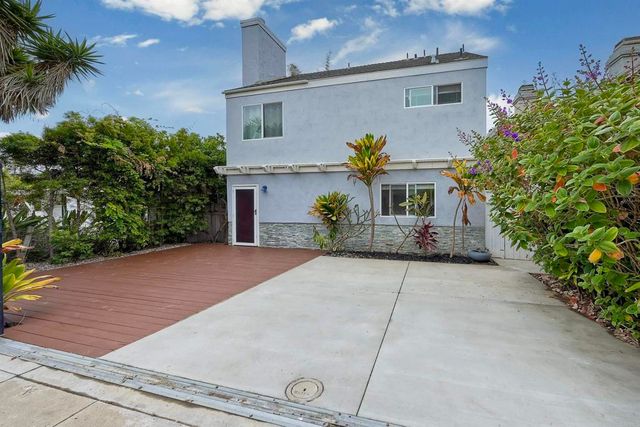 348 La Mesa Avenue, Encinitas, CA 92024