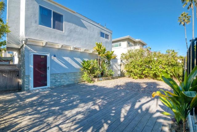 348 La Mesa Avenue, Encinitas, CA 92024