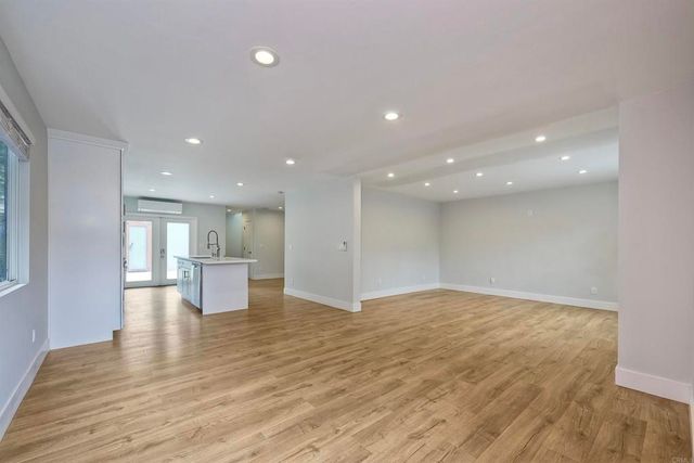 348 La Mesa Avenue, Encinitas, CA 92024