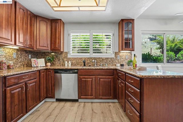 3414 Augusta Ct, Hayward, CA 94542