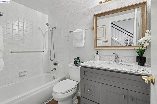 3414 Augusta Ct, Hayward, CA 94542