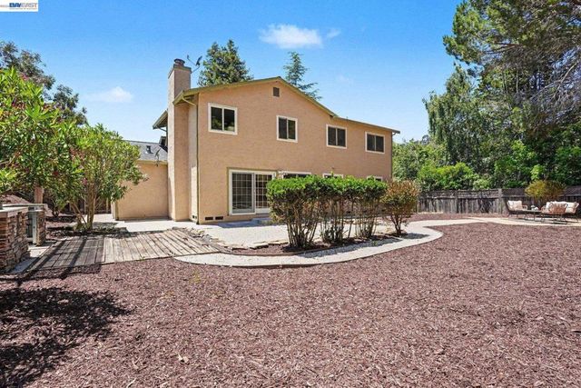 3414 Augusta Ct, Hayward, CA 94542
