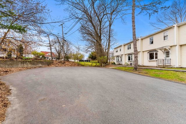 357 Boylston St 5, Lowell, MA 01852