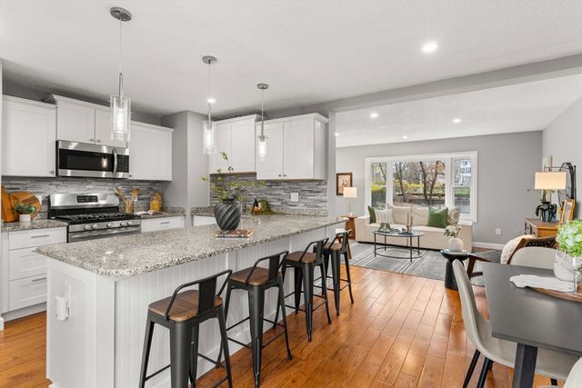 357 Boylston St 5, Lowell, MA 01852