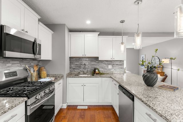 357 Boylston St 5, Lowell, MA 01852