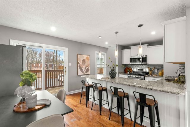 357 Boylston St 5, Lowell, MA 01852