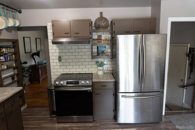 1247 Catalina Drive, Flint Charter Township, MI 48507