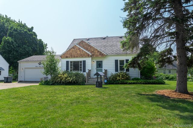 1247 Catalina Drive, Flint Charter Township, MI 48507