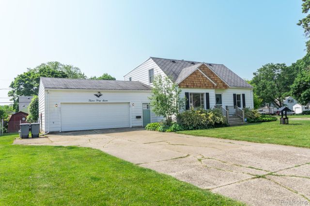 1247 Catalina Drive, Flint Charter Township, MI 48507