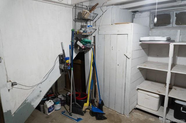 1247 Catalina Drive, Flint Charter Township, MI 48507