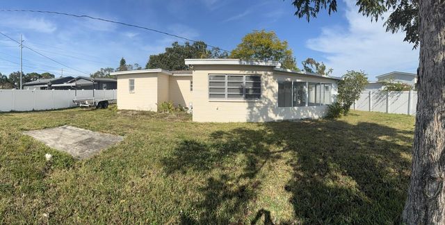 3676 ABINGTON AVENUE S, St Petersburg, FL 33711