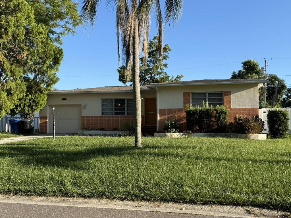3676 ABINGTON AVENUE S, St Petersburg, FL 33711