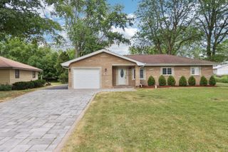 1112 Rosary Lane, Joliet, IL 60435