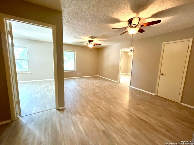 8111 Mescal Trail, San Antonio, TX 78244