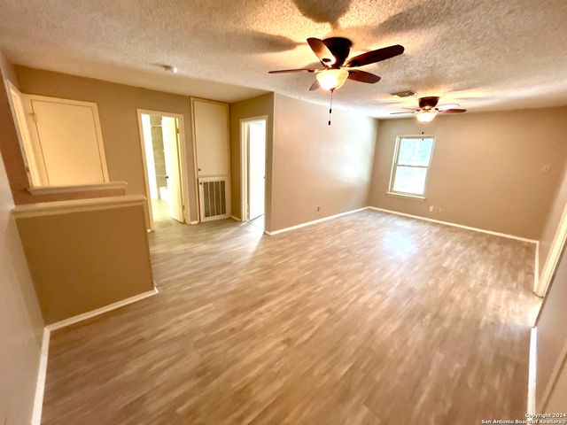 8111 Mescal Trail, San Antonio, TX 78244